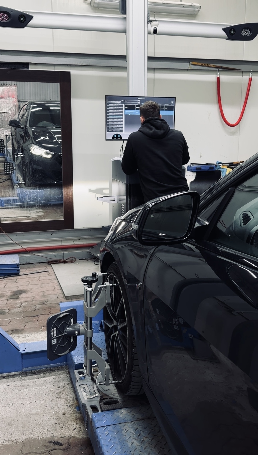 Сделать развал схождение в Варшаве | Ralcar id2200